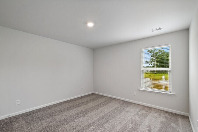 Building Photo - Charming 4 Bed Rental Home Located in Cypr...