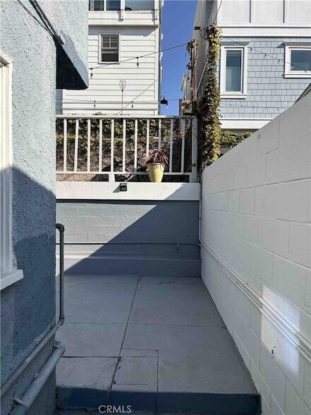 Building Photo - 224 Bayview Dr