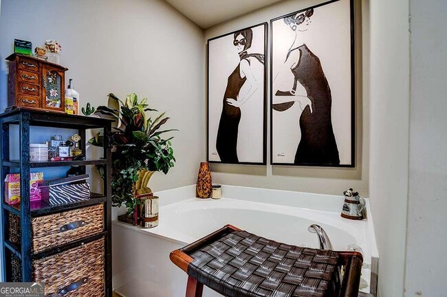 Building Photo - 3636 Habersham Rd NW