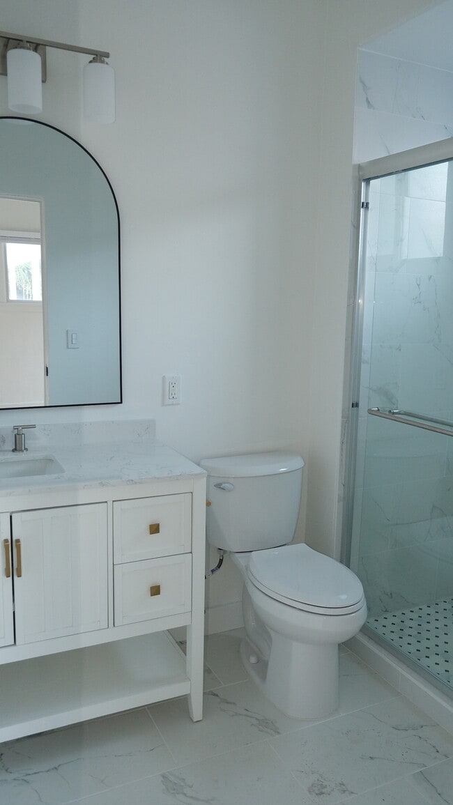 Building Photo - 509 Coronel Pl