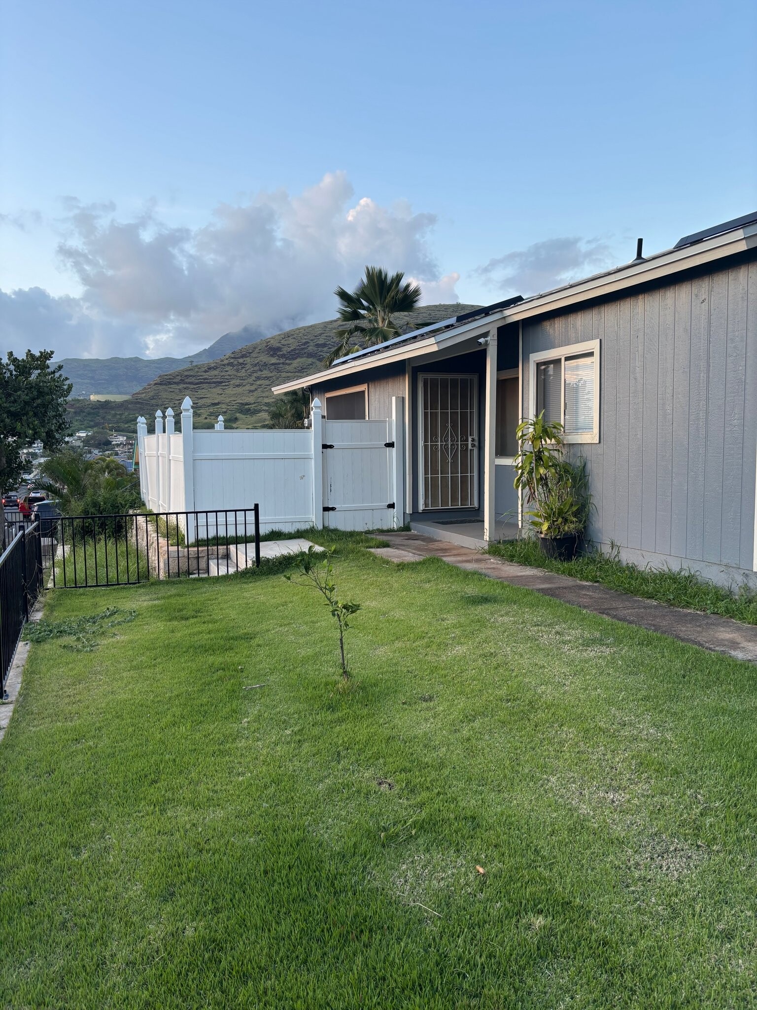 Building Photo - 86-138-138 Leihoku St