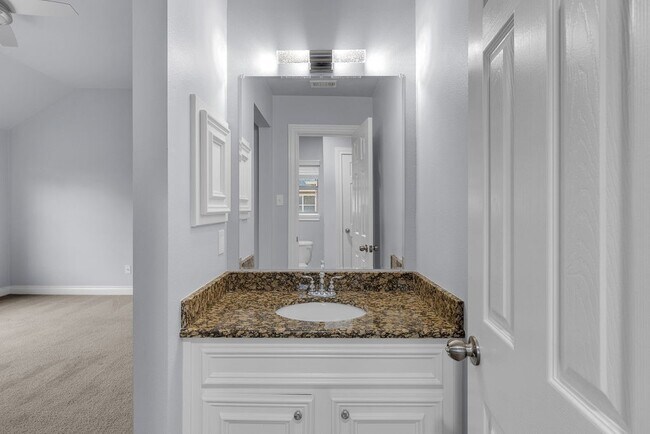 Building Photo - 13811 Sugar Dock Ct