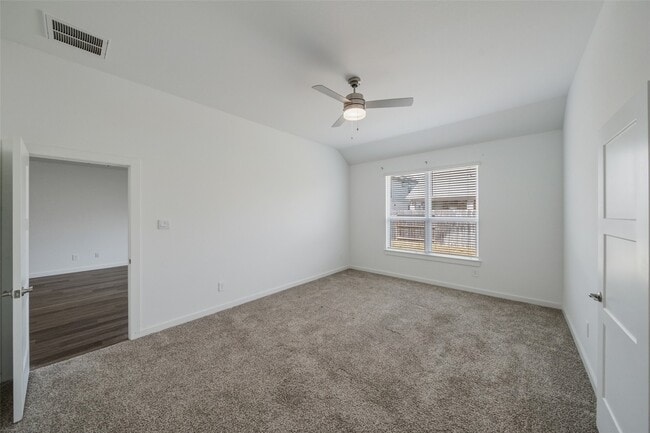 Building Photo - 1613 Sunbend Ln