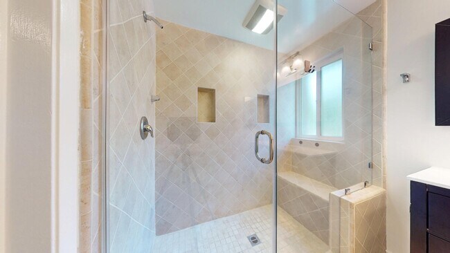 Building Photo - 2 + 2.5 Spacious Studio City Unit Minutes ...