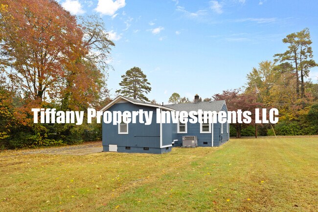 Building Photo - 119 N Jack St