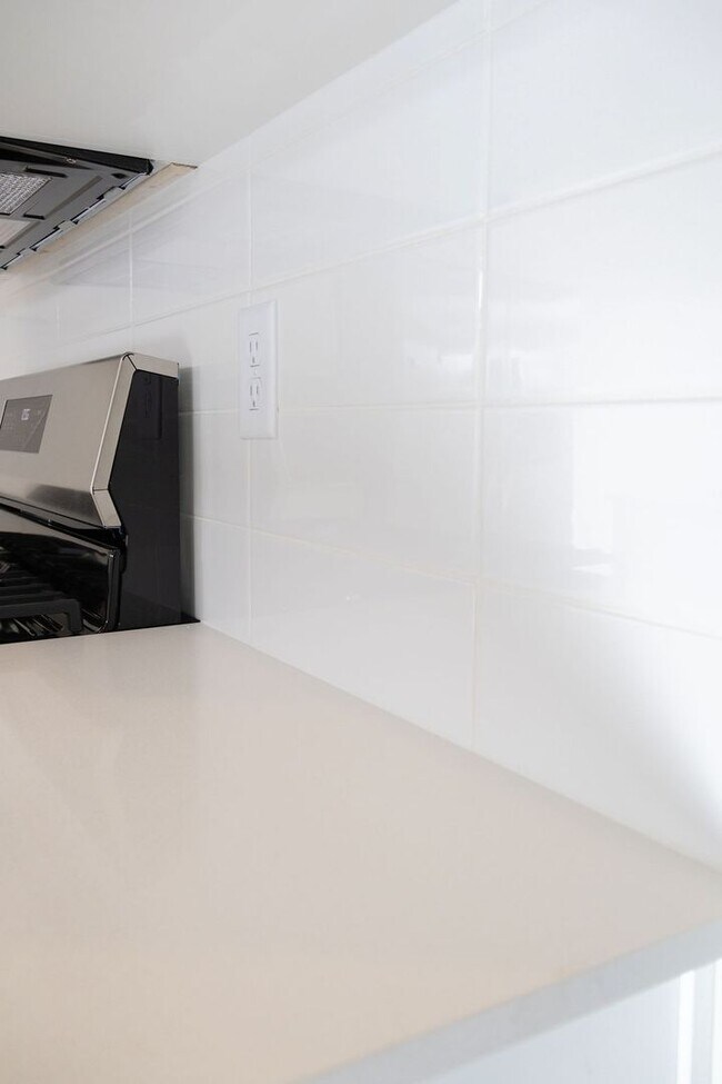 Building Photo - Spacious 4-Bed Home in Sage Canyon