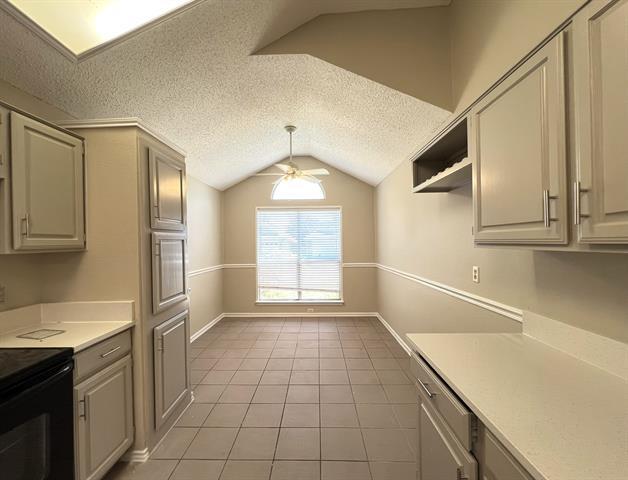 Building Photo - 5013 Hearthcrest Dr