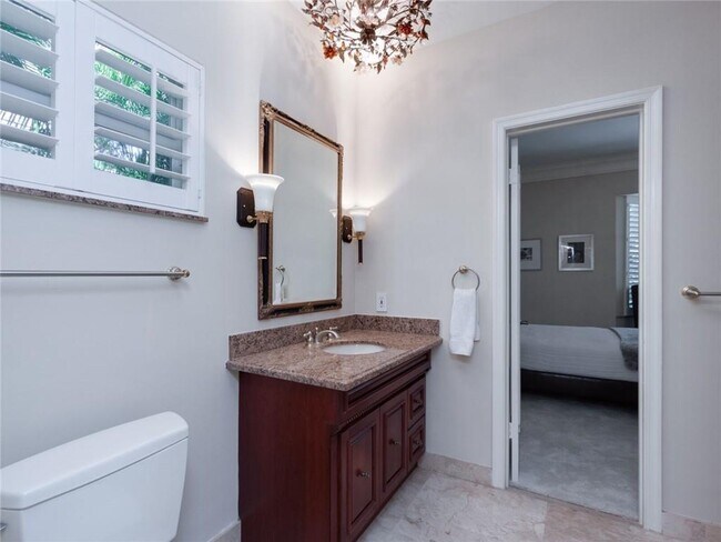 Building Photo - 615 Coral Way