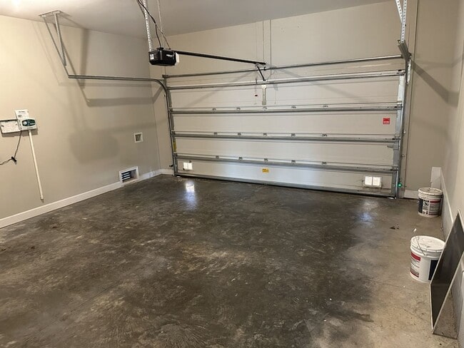 Building Photo - 35 Sweet Grass Ln