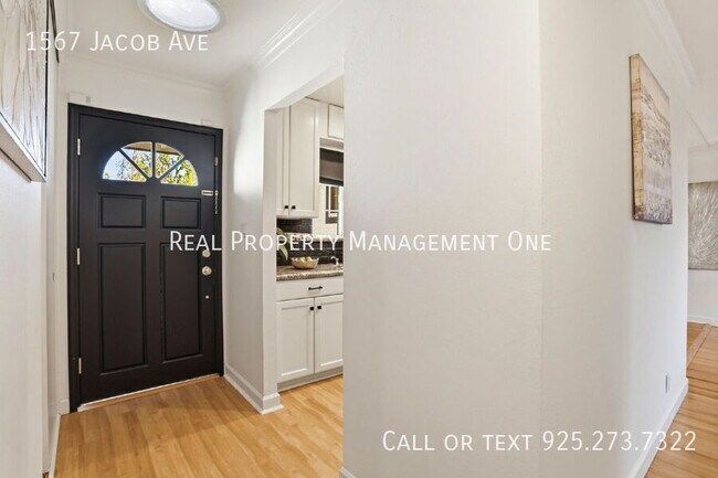Building Photo - 1567 Jacob Ave