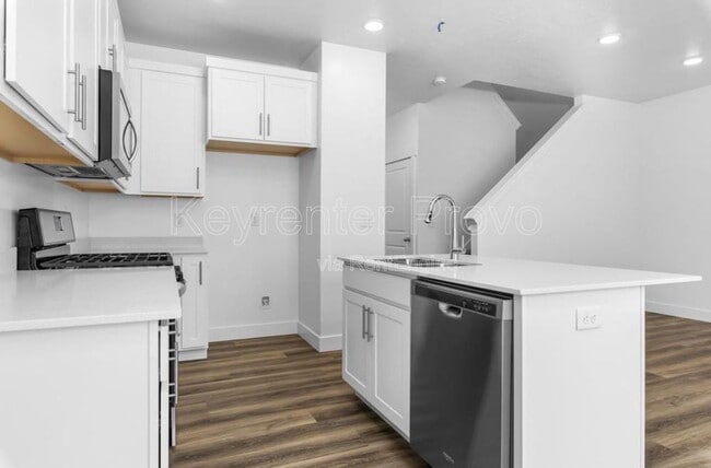 Building Photo - 909 N 1300 E