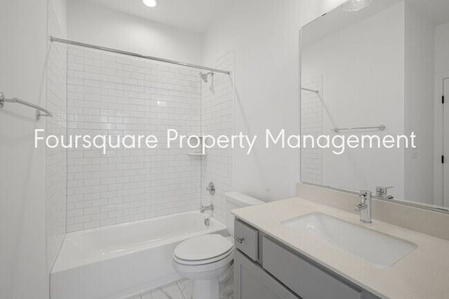 Building Photo - Modern 4-Bed / 3.5-Bath Townhome with Main Level Hard-Surface Floors , Back Patio – Easy Access t...