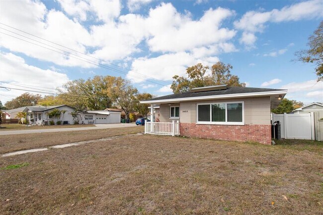 Building Photo - 3623 W Gray St