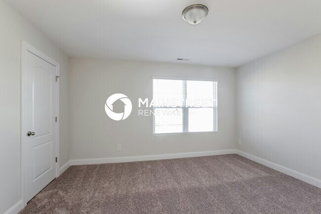 Building Photo - 5 Bedroom Pet-Friendly Home in Monroe, NC with Main Street Renewal