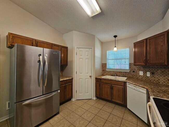 Building Photo - 4347 Crosswind Dr