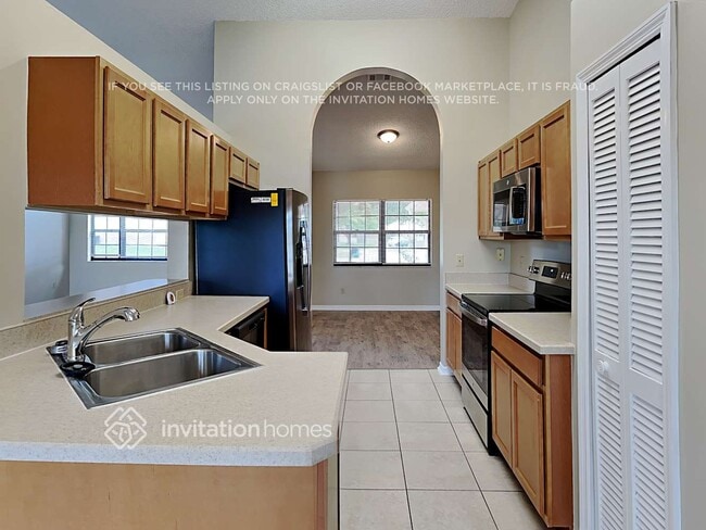 Building Photo - 2561 Alton Rd