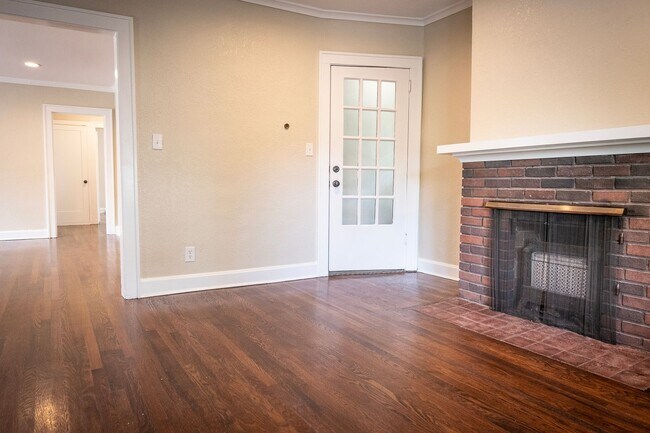 Building Photo - 49SW1109