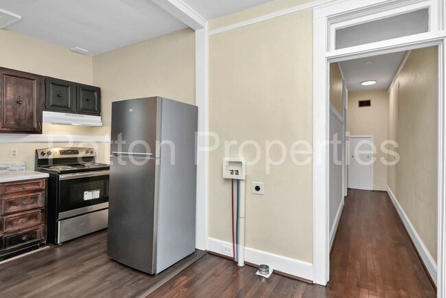 Building Photo - 822-824 Cedar Terrace - Inside CofC - R16404-08-23