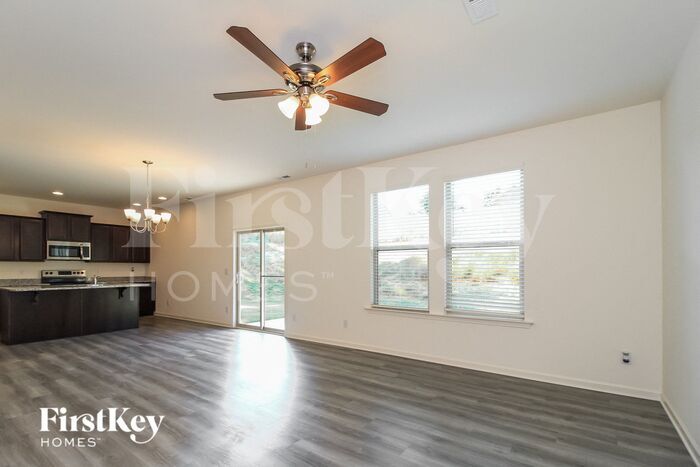 Building Photo - 5704 Beaver Pond Tl