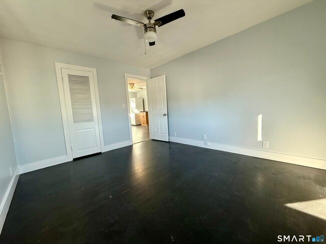 Building Photo - 30 Russell St