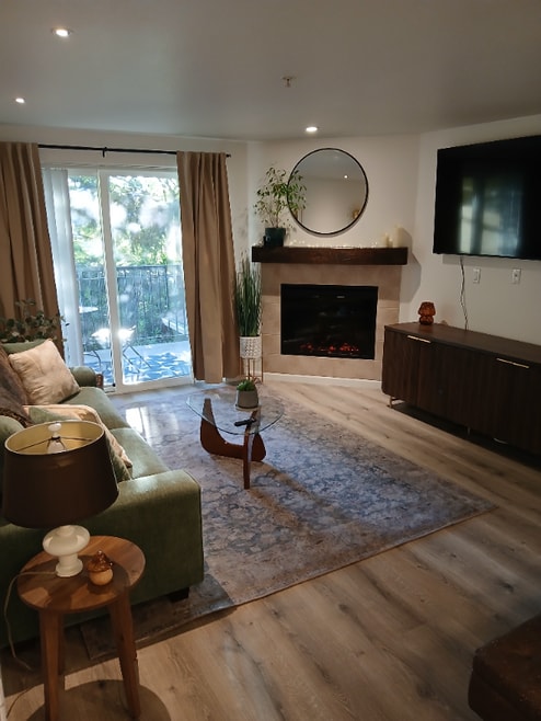 Building Photo - 720 NW 185th Ave