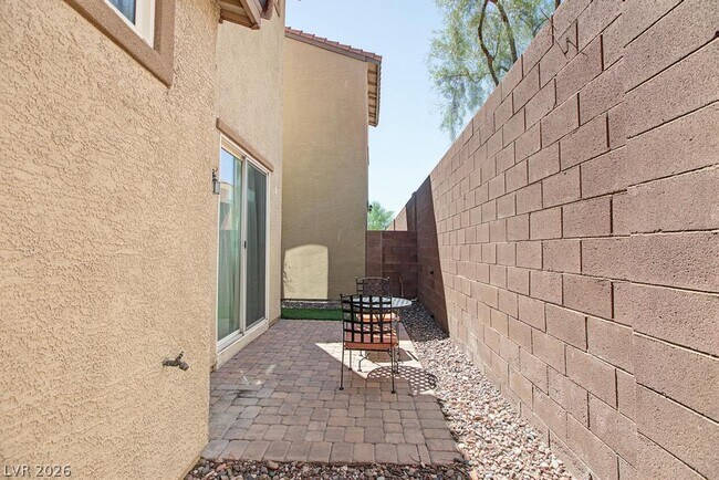Building Photo - 9315 Quiet Mist Ct