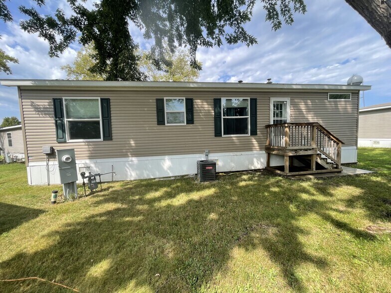 Building Photo - 16 Belmar St