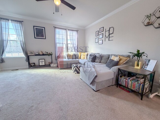 Building Photo - Village Oaks Townhome 3bed/2.5Bath