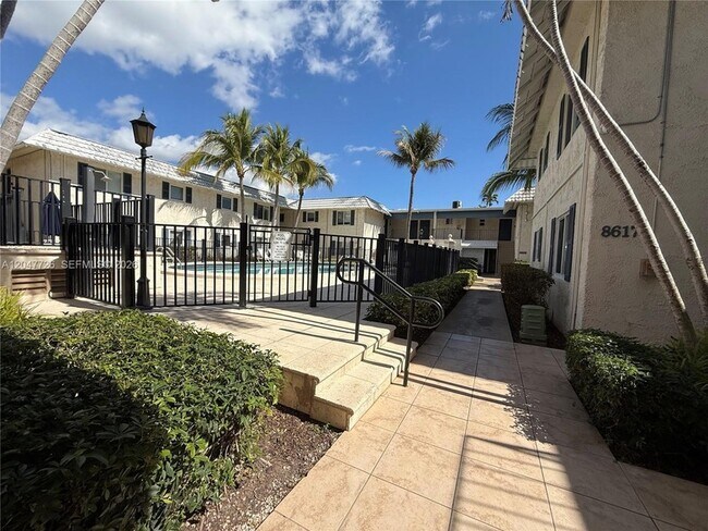 Building Photo - 8607 SW 68th Ct