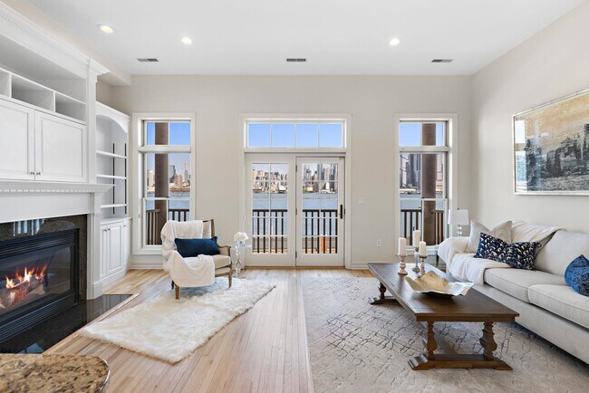 Building Photo - 16 Regency Pl