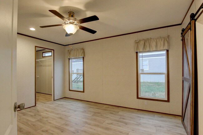 Building Photo - 295 Seays Rd