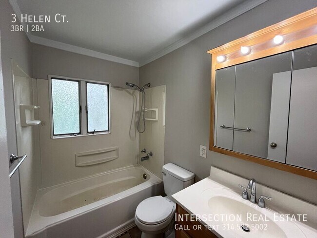 Building Photo - 3 Helen Ct