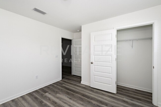 Building Photo - 428 Preston Wy