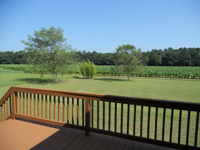 Building Photo - 409 Pointe Dr