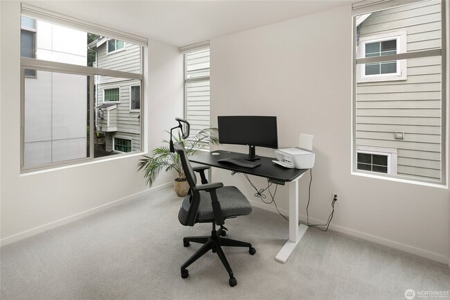 Building Photo - Modern 3-Bedroom Townhouse with Rooftop Deck & Parking | Seattle