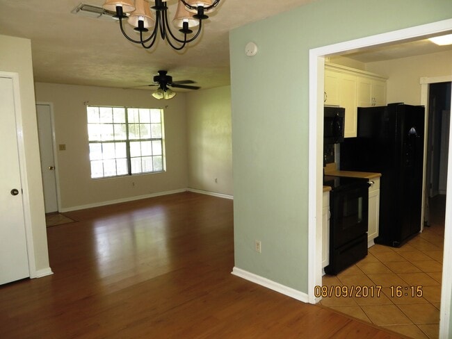 Building Photo - Charming 3 bedroom house for rent August 6, 2026, w/ a garage and privacy fenced back yard for $1...
