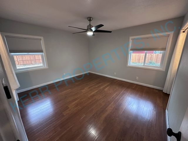 Building Photo - Charming 2-Bedroom Retreat with 2 Full Bat...