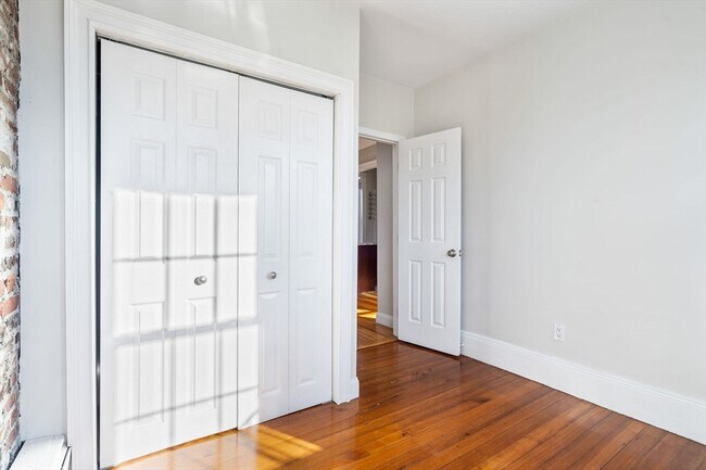 Building Photo - 80 Revere St