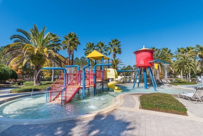 Building Photo - End unit townhome in The Cottages at Oakleaf Plantation