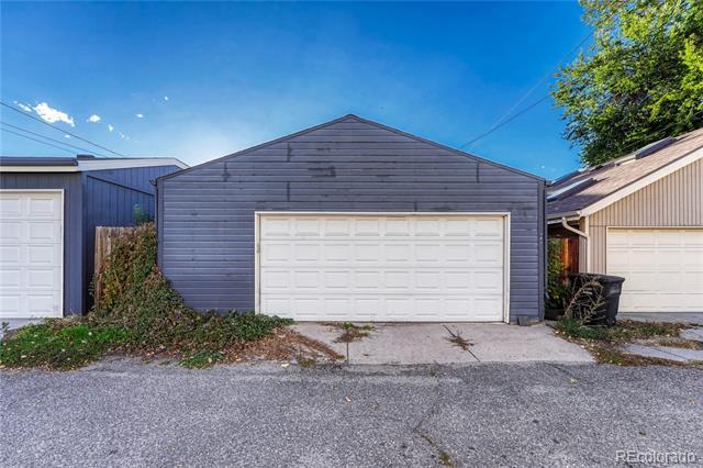 Building Photo - 468 Corona St