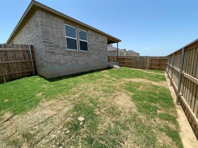 Building Photo - 173 Golden Bell Wy