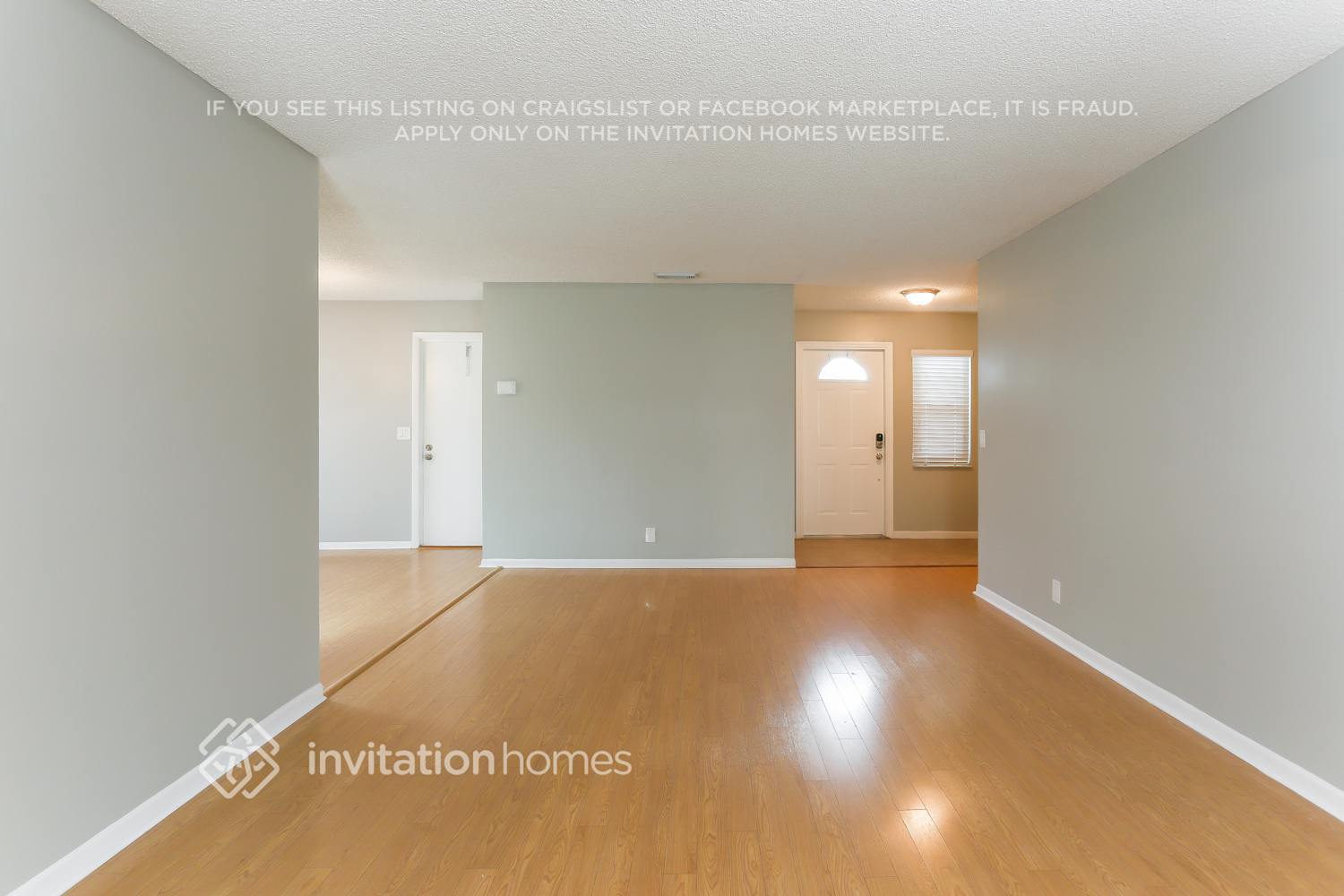 Building Photo - 9422 Saddlebrook Dr