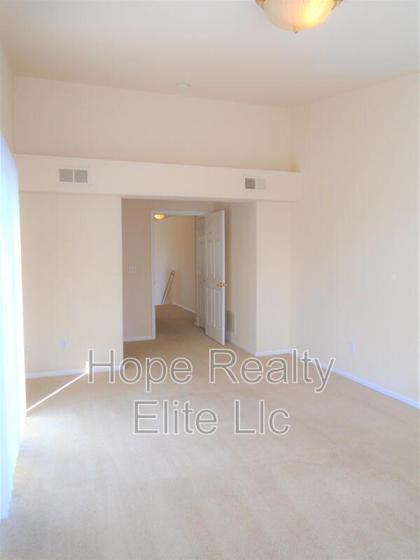 Building Photo - 1619 Monterey Rd