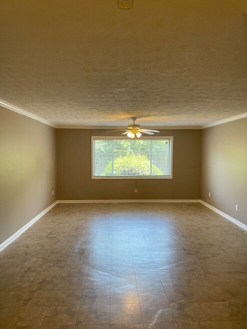 Building Photo - 115 Biscayne Dr NW