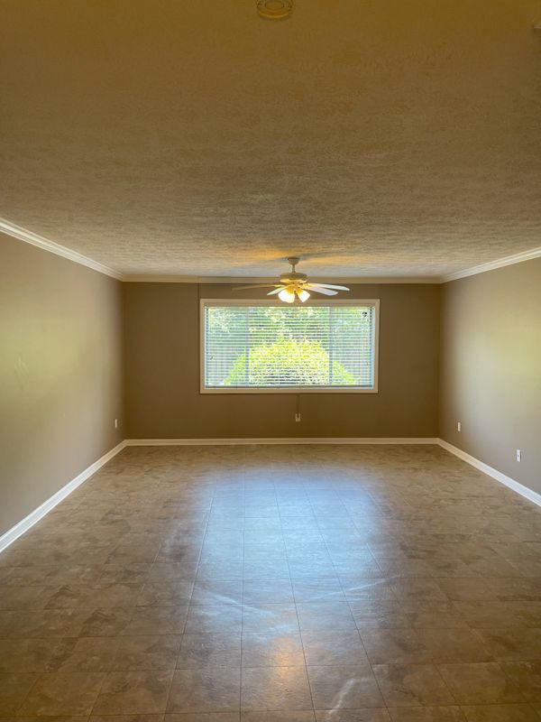 Primary Photo - 115 Biscayne Dr NW