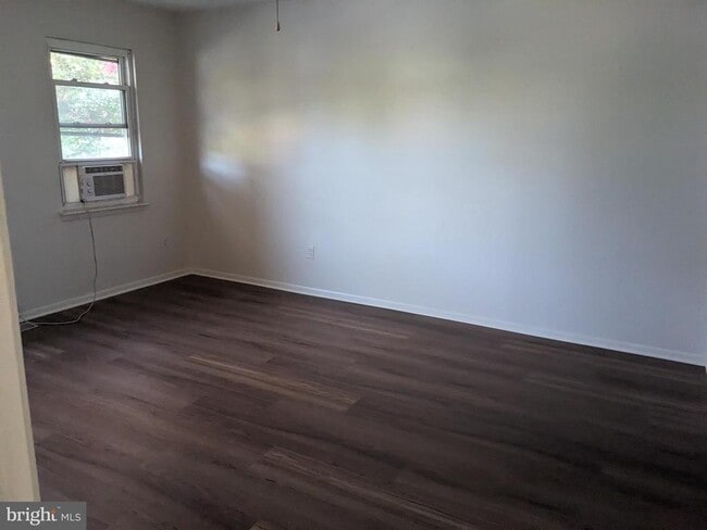 Building Photo - 2495 Vineyard Ln