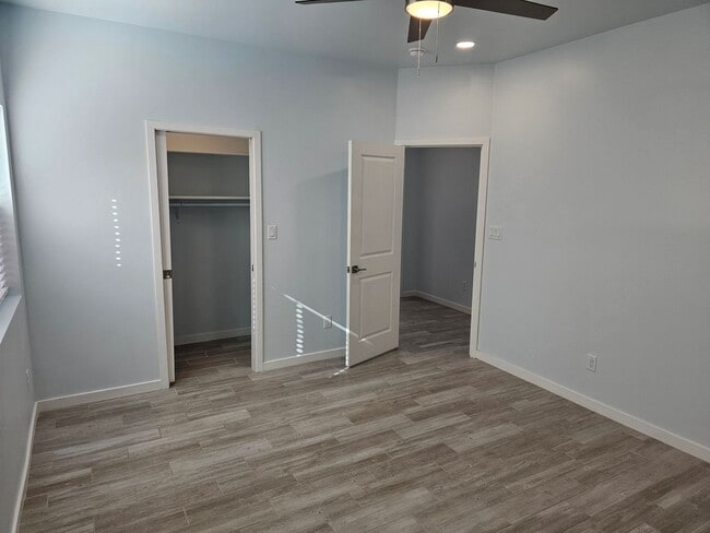 Building Photo - 1598 N 9th Ave