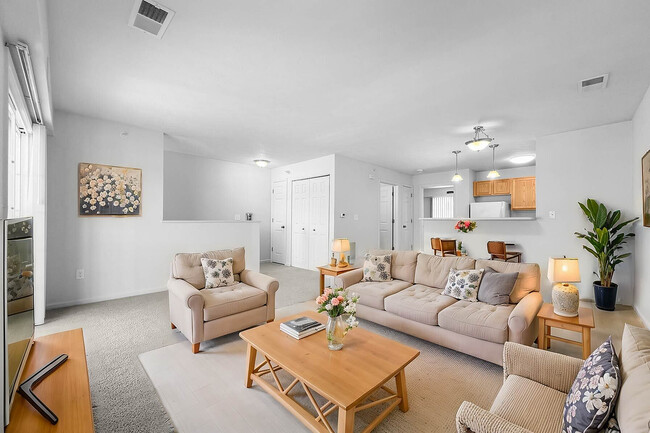 Living Area - Whisper Ridge
