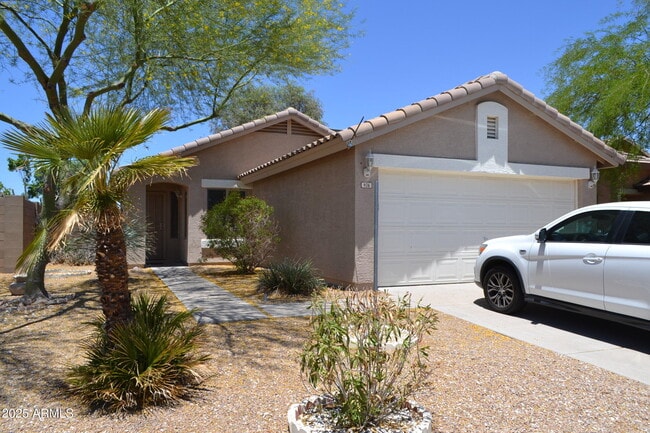 Primary Photo - 976 E Greenlee Ave