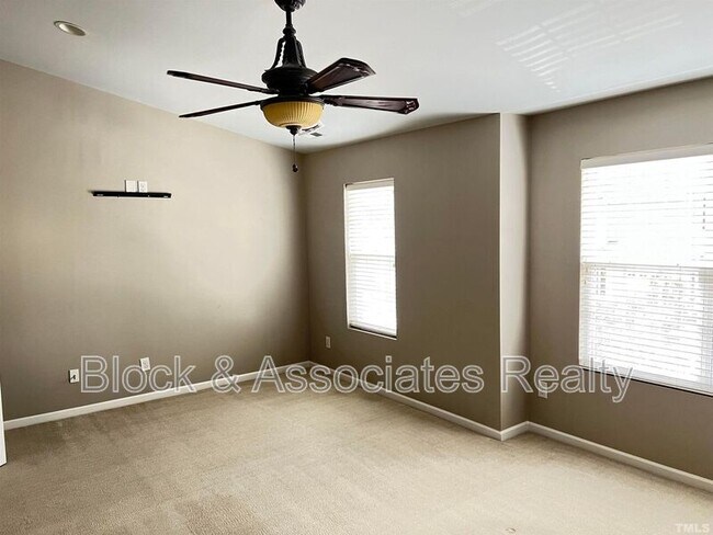 Building Photo - 2936 Settle In Ln